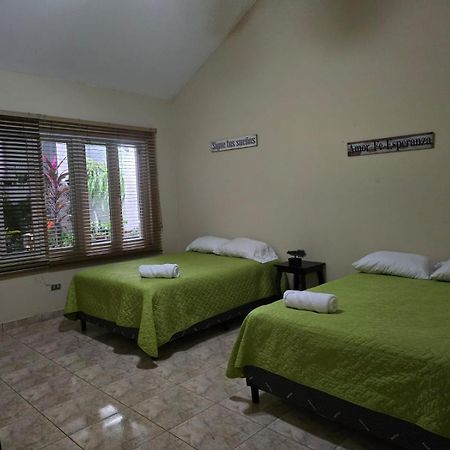 Hostal Casa Luna Santa Ana Exterior photo