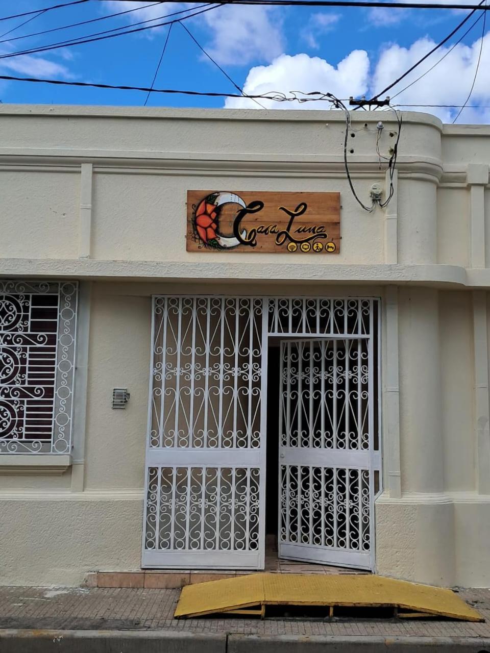 Hostal Casa Luna Santa Ana Exterior photo